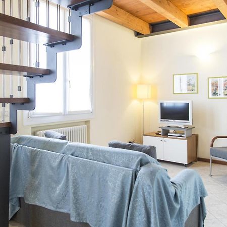 Residenza Carracci Aparthotel Bologna Exteriör bild