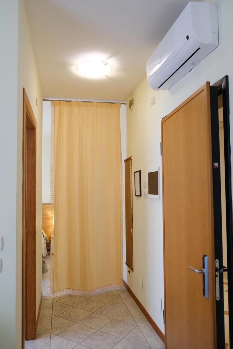 Residenza Carracci Aparthotel Bologna Exteriör bild