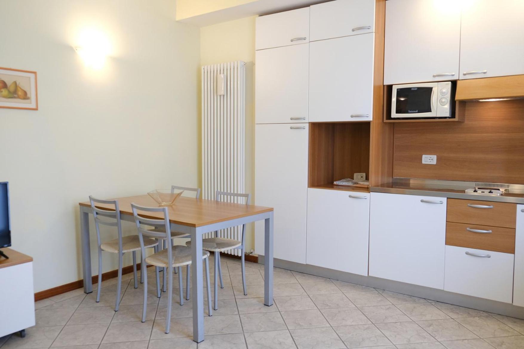 Residenza Carracci Aparthotel Bologna Exteriör bild