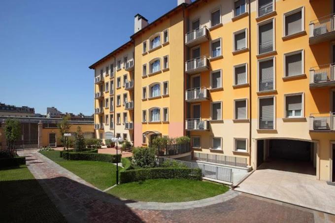 Residenza Carracci Aparthotel Bologna Exteriör bild