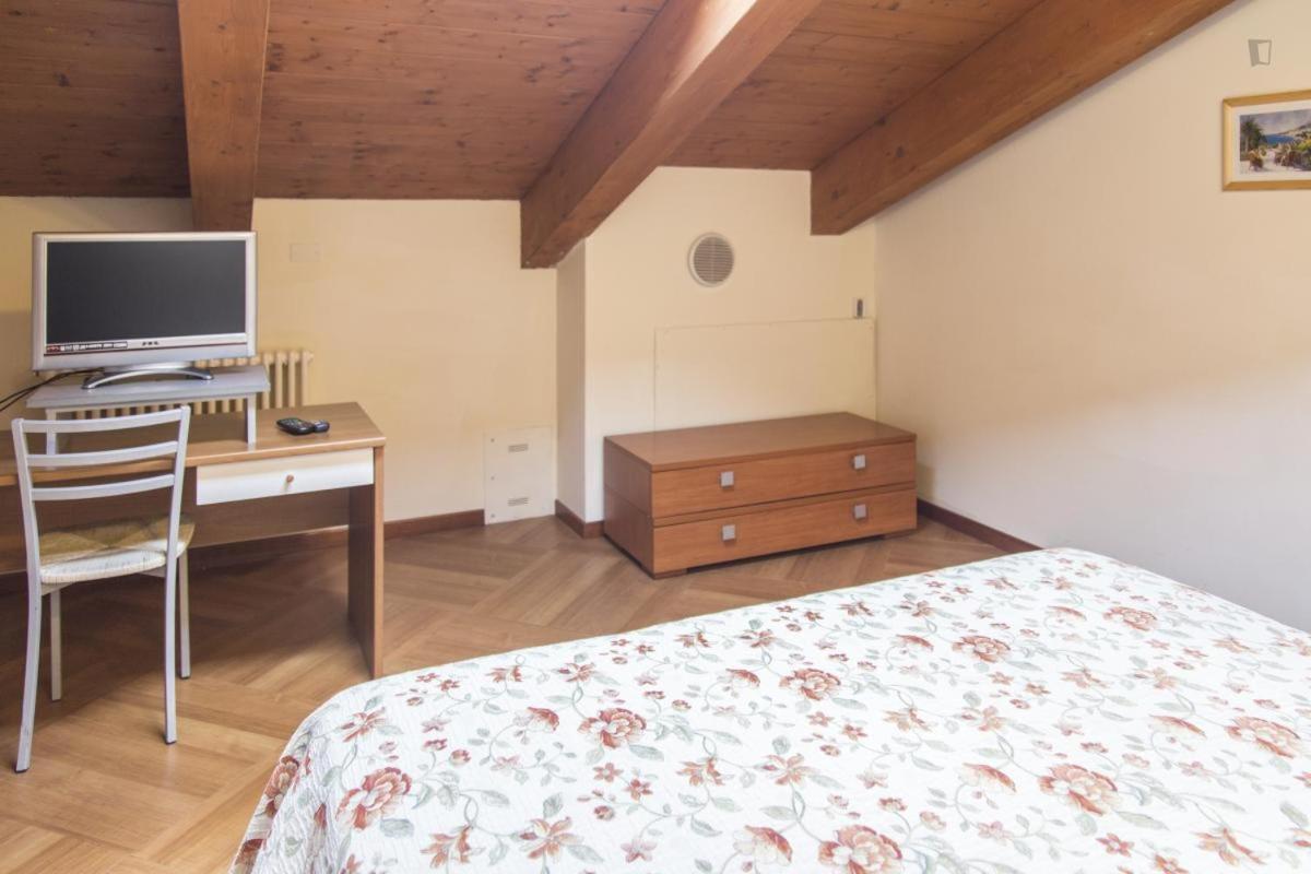 Residenza Carracci Aparthotel Bologna Exteriör bild