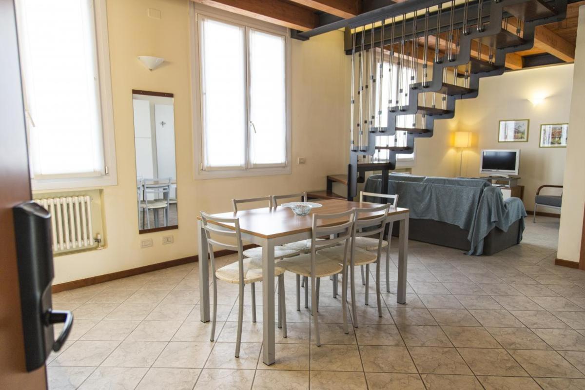 Residenza Carracci Aparthotel Bologna Exteriör bild