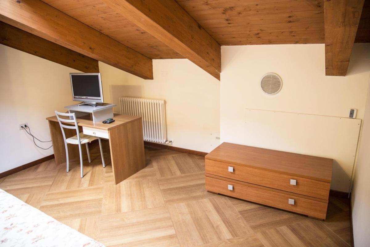 Residenza Carracci Aparthotel Bologna Exteriör bild